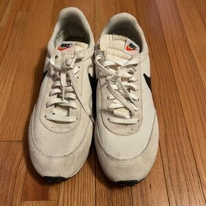 Men’s Nike size 11